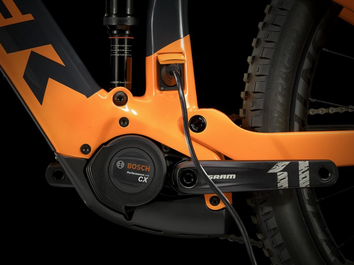 Rail 9.7 NX EU S Solid Charcoal/Radioactive Orange - Imagen 4