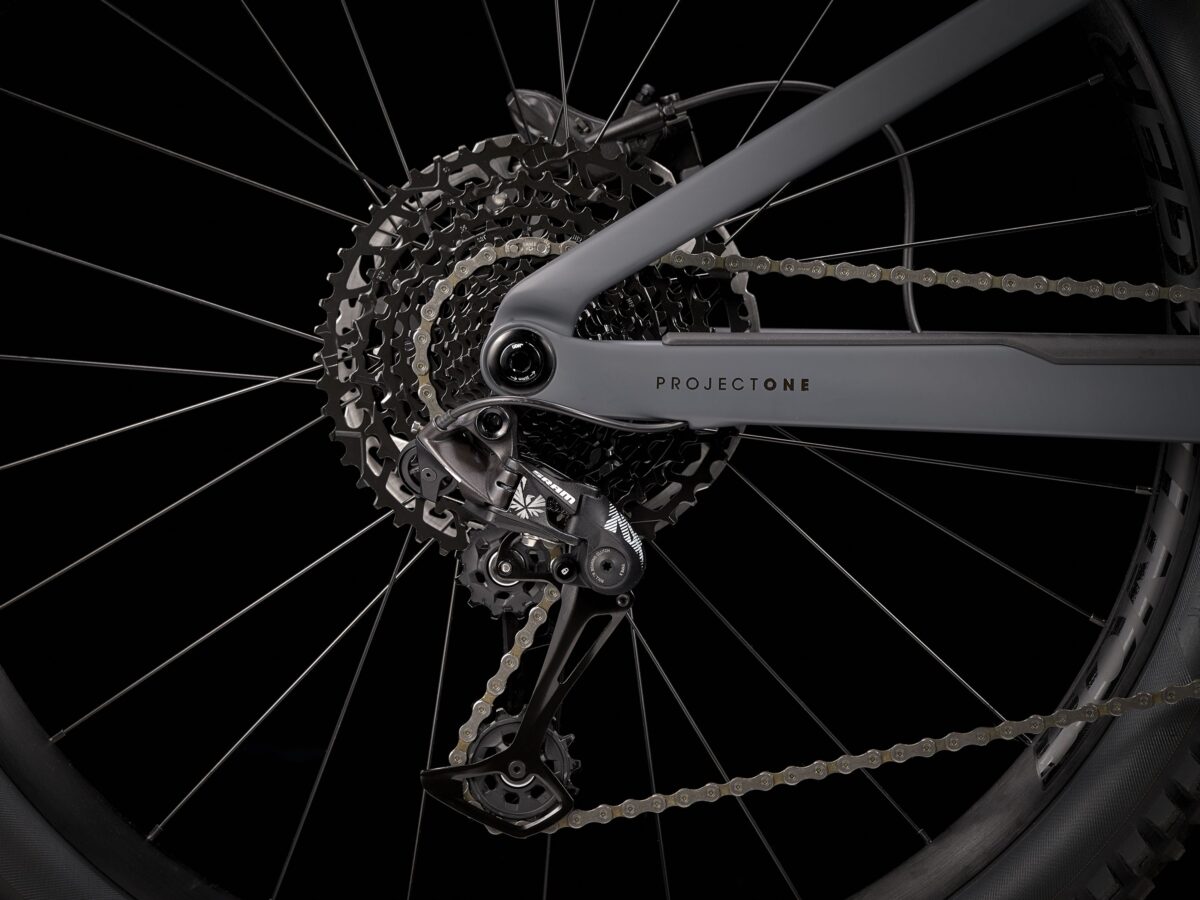 Rail 9.7 NX EU L Solid Charcoal to Root Beer Ano Decal - Imagen 10