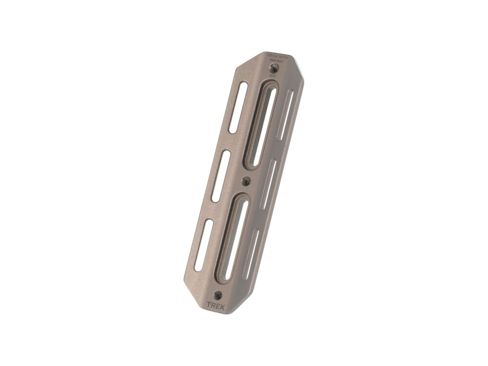 BRKT TRK ADJ MM OFFSET CAGE