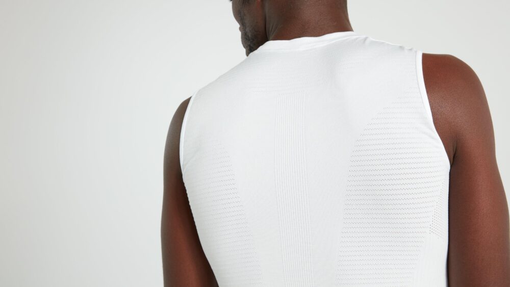 Camiseta interior liegera sin mangas  sin costuras para hombre. - S/M - Imagen 4