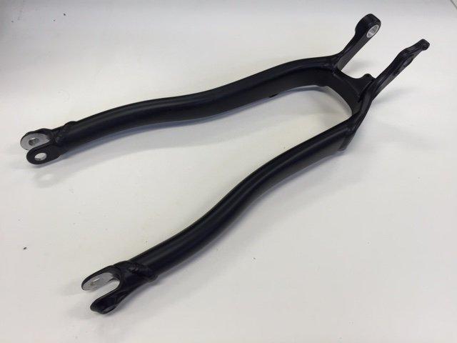 CHS MY11-12 CAMBER/MYKA 26IN, ALLOY CHAINSTAY, 10X135MM - BLACK NO DECAL
