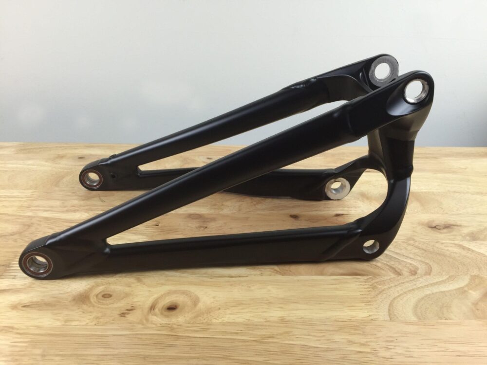 CHS MY11-14 DEMO 8, ALLOY CHAINSTAY, WITH BEARINGS, 12X150MM - BLACK, NO DECAL