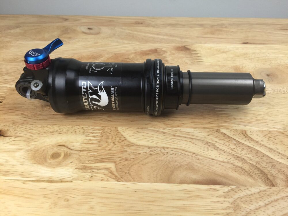 SHK FOX MY14 CAMBER EXP CARBON 29 FLOAT CTD 7.75X1.875 SV W/ AUTOSAG .620X8MM, AL ANO (972-63-111) - CL4B (NO LONGER PRODUCED)