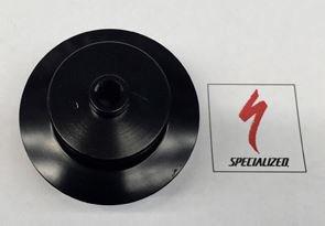 AXL FRONT 28MM QR RIGHT AXLE END CAP TRAVERSEE(NO LONGER PRODUCED)