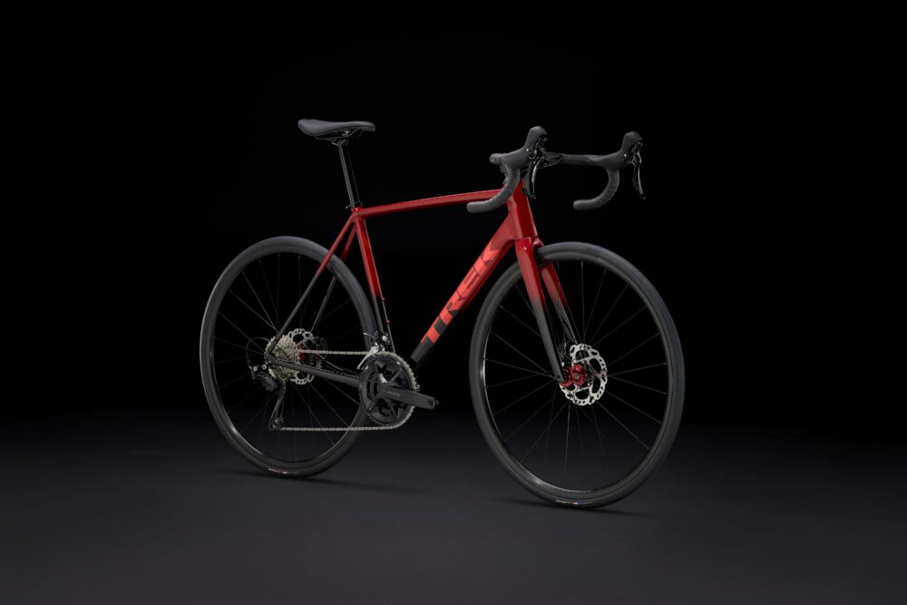 Alternative view of Trek Emonda ALR 5 52 Crimson to Dark Carmine Fade
