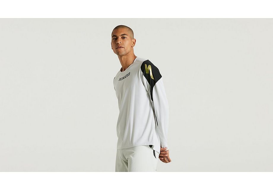 Alternative view of Specialized Gravity Jersey Ls Blk L