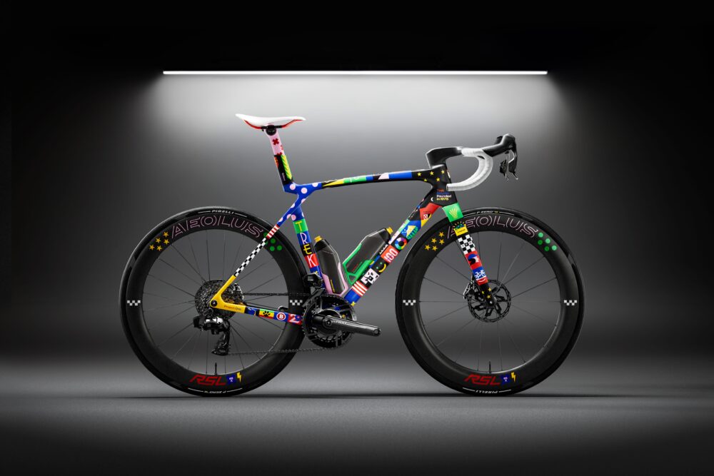 Alternative view of Madone SLR 9 AXS Gen 8 - La First 50 ICON