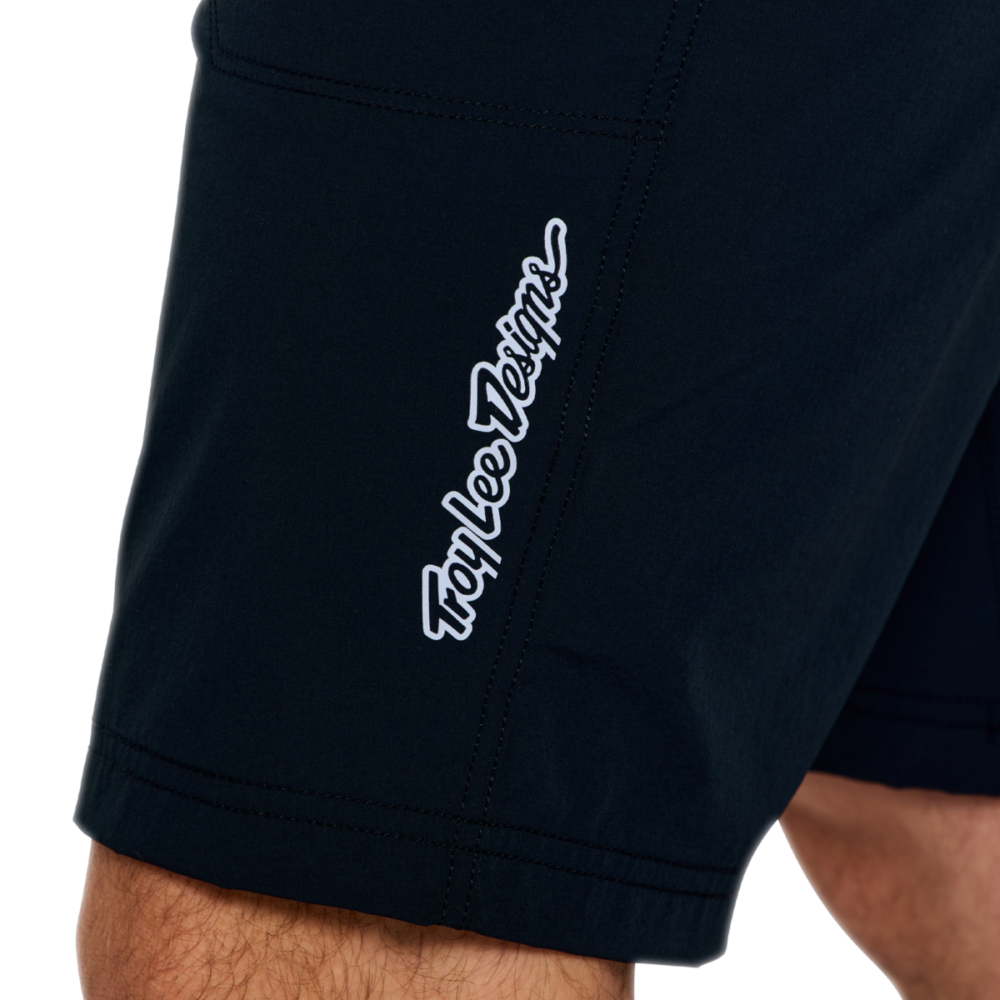 SKYLINE TRAIL SHORT MONO BLACK 32
