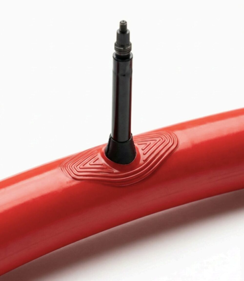 Alternative view of BLUM FLYTUBE ROAD 700C 25-35C REFORZADA 80MM VALVE 42G