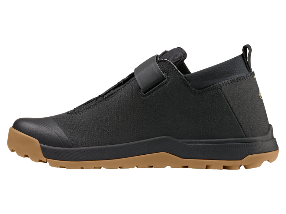 CRANK BROTHERS SHOES STAMP TRAIL BOA BLACK/GOLD - GUM OUTSOLE 42