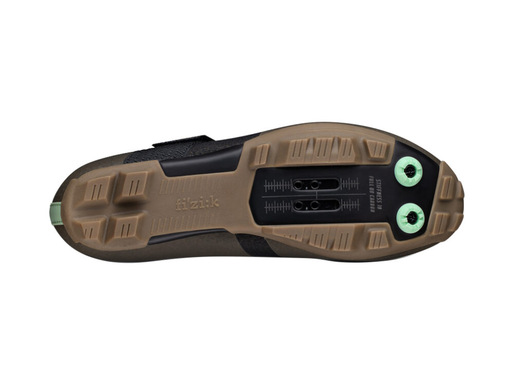 Alternative view of VENTO FEROX CARBON MUD/GRAPE 42